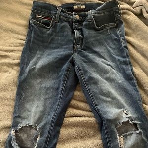 TOMMY HILFIFER JEANS
